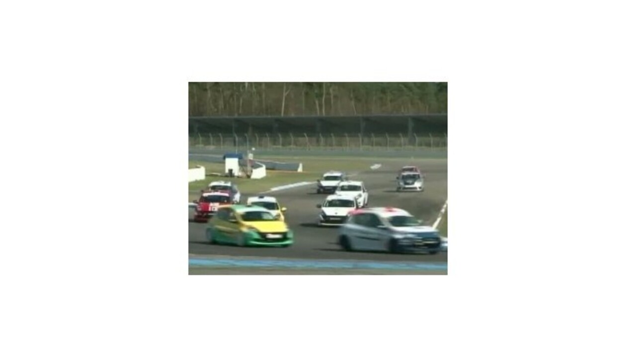 Miro Horňák v seriáli Renault Clio Cup Bohemia skončil ako druhý