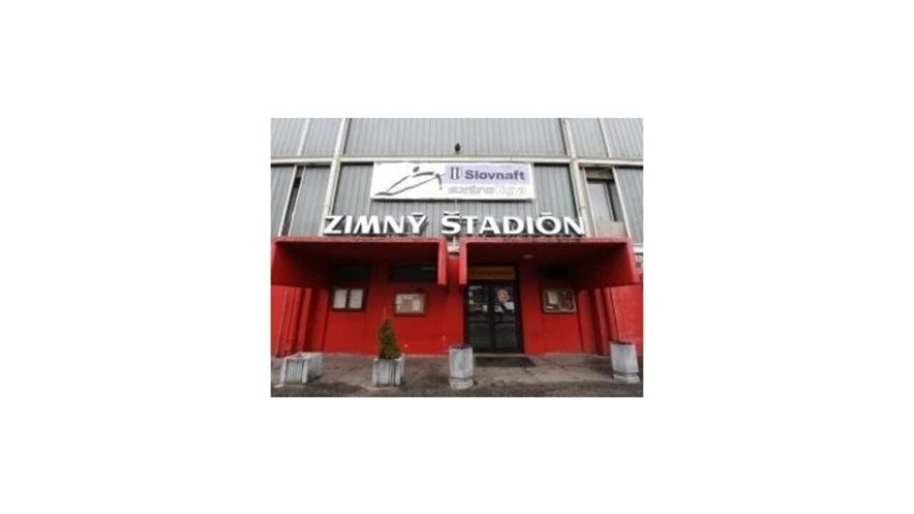 Zimný štadión v Trenčíne pomenovali po Pavlovi Demitrovi