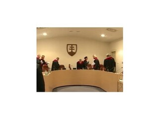 Ústavný súd predbežným opatrením pozastavil účinnosť zákona o prokuratúre