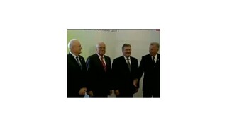 Prezidenti V4 dnes rokujú symbolicky vo Visegráde