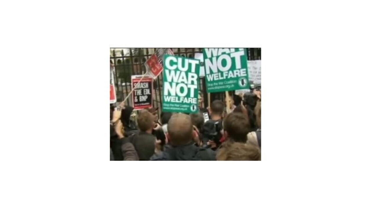 Julian Assange sa ukázal na demonštrácii v Londýne