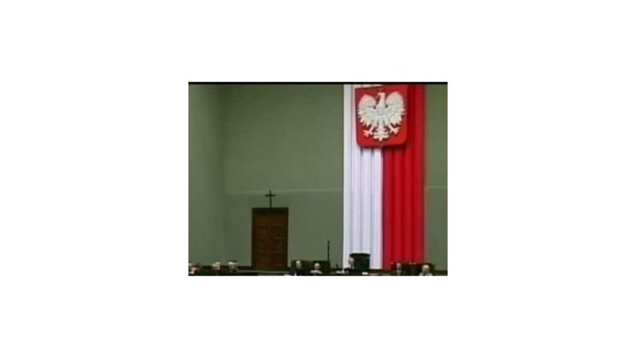 Hlavná poľská opozičná strana PiS vylúčila troch popredných členov
