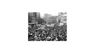 November 1989 je plný viacerých symbolov