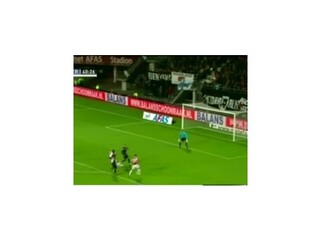 AZ Alkmaar si udržal svoju líderskú pozíciu, Utrecht zdolal 2:0