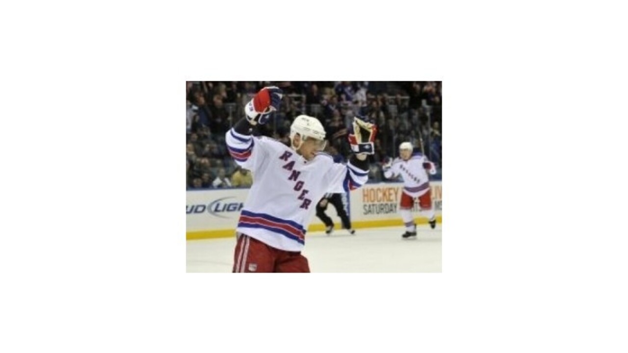 V noci skórovala trojica slovenských hokejistov