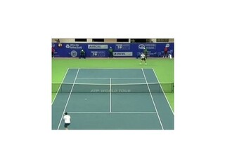Milos Raonic a Janko Tipsarevič sa stretnú vo finále