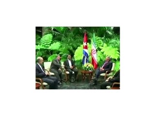 Ahmadinedžád sa na Kube nevyhol slovným útokom proti USA