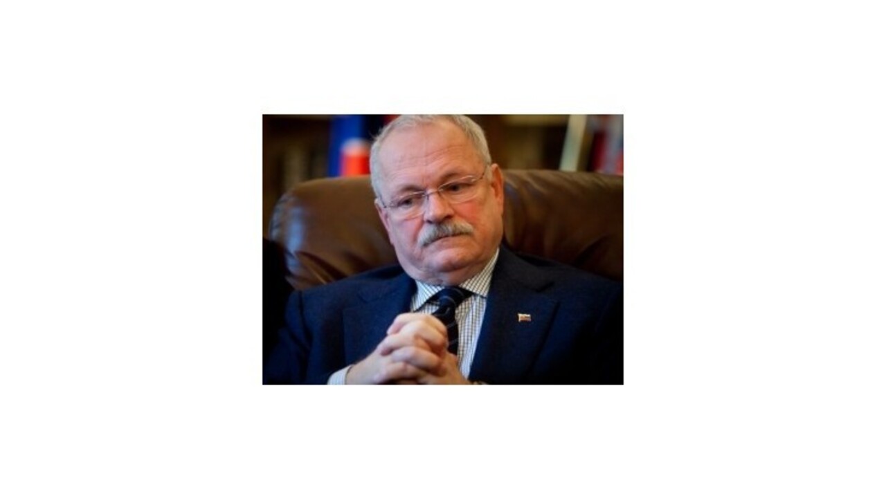Prezident Čentéša nevymenuje, lebo mu nedôveruje