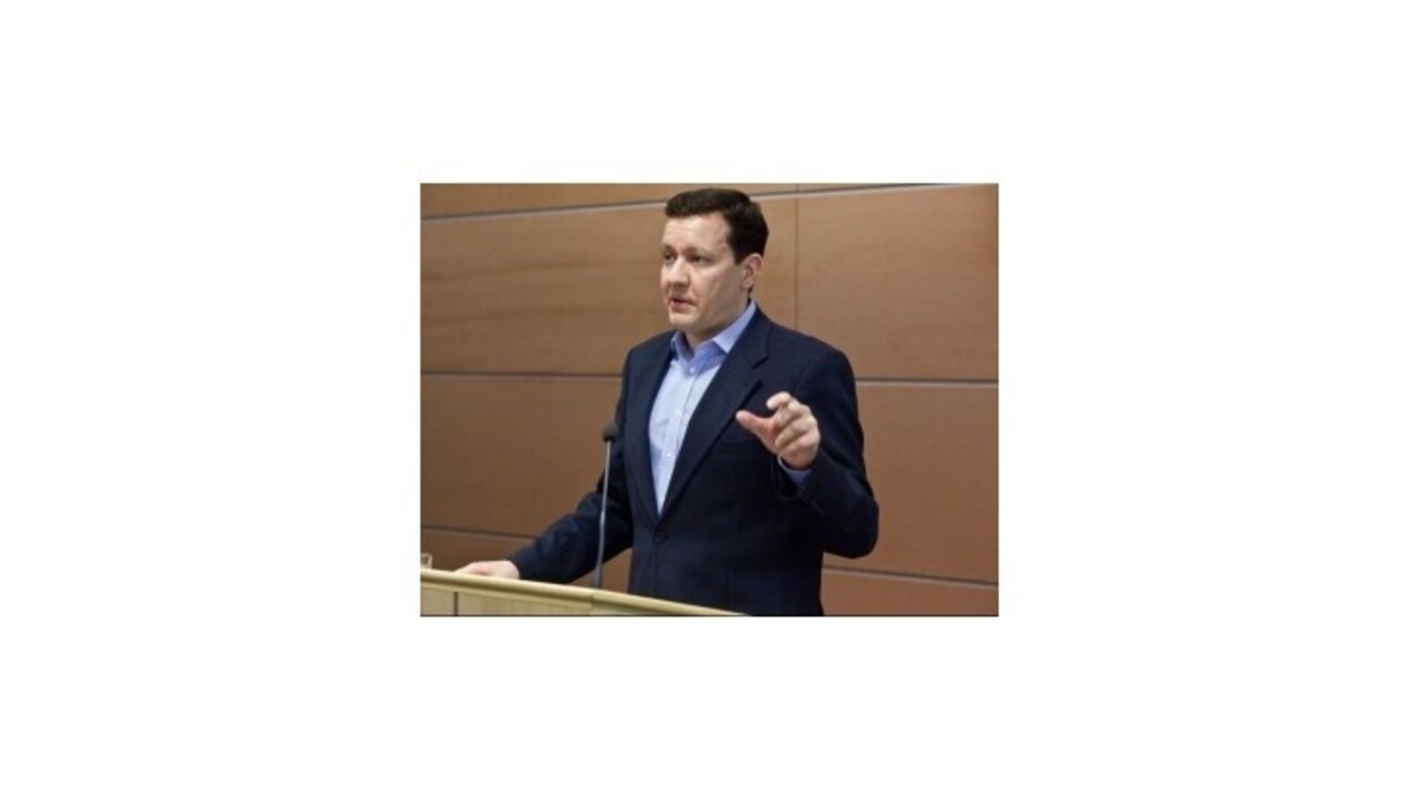 Minister Lipšic zbavil pre Gorilu mlčanlivosti Gašpara a Rejdu