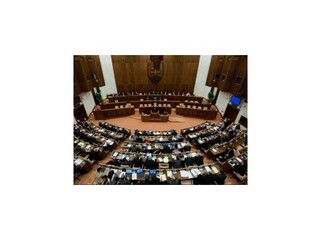 Poslanci nevyradili z programu schôdze nič, zostala imunita aj amnestie