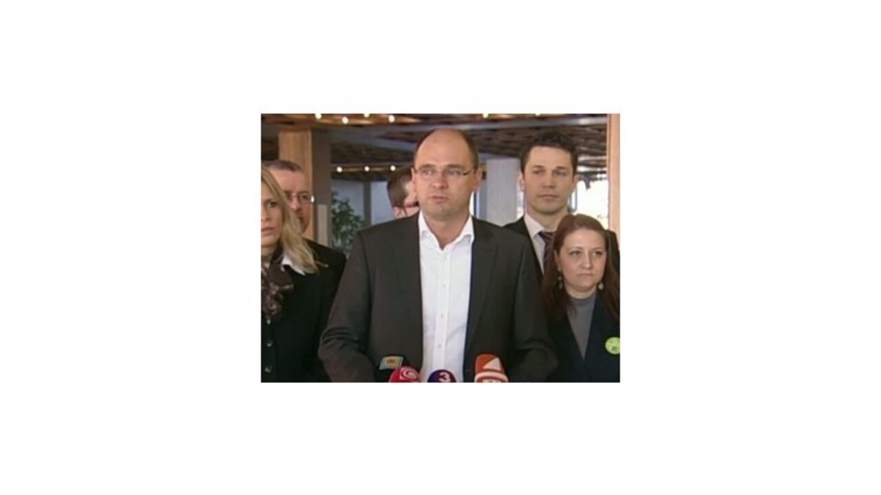 Sulík pravici pripomenul sľub zrušiť si imunitu