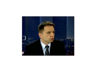 Väčší euroval, vyššie dane? / Sociálne alebo komerčné služby?