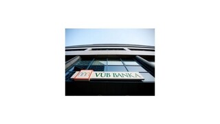 Agentúra Fitch znížila ratingy VÚB banky