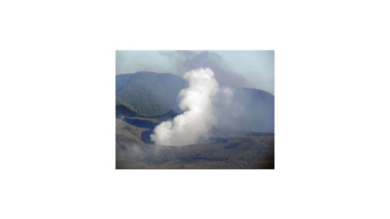 Sopka Lokon v Indonézii vybuchla, chrlí popol do výšky dvoch kilometrov