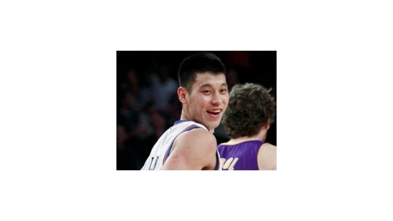 Basketbalista New Yorku Knicks Jeremy Lin ďalej láme rekordy