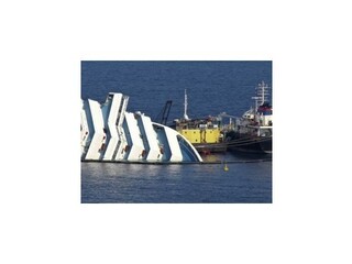 Vo vraku lode Costa Concordia našli ďalšie štyri telá