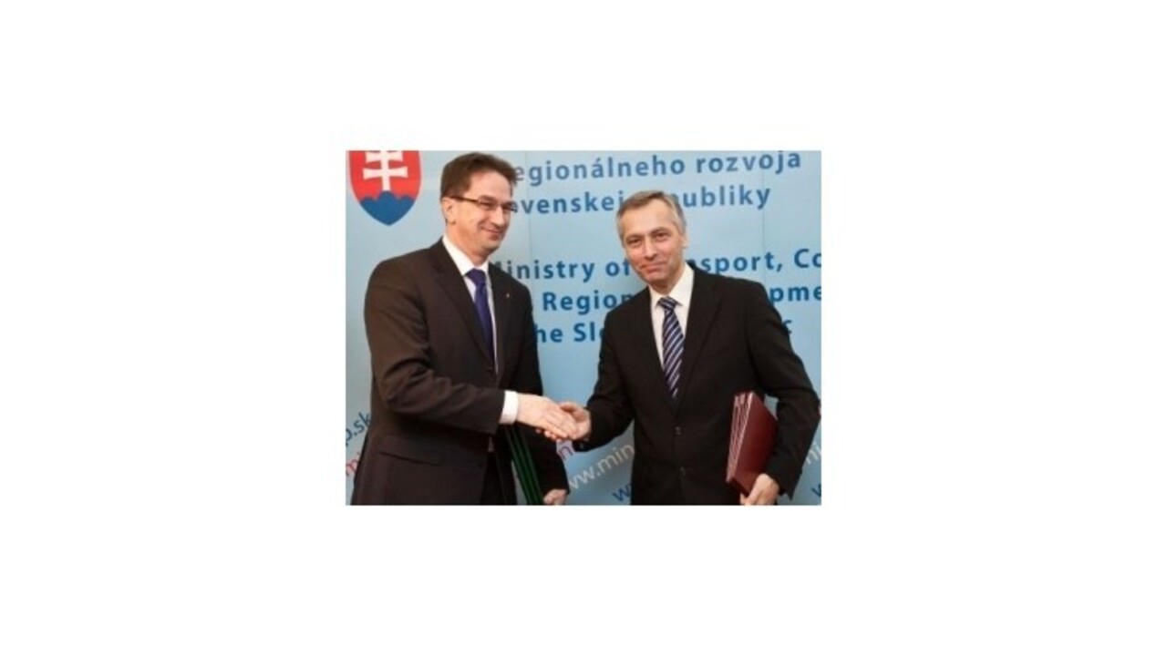 Slovensko a Maďarsko spoja dva nové cestné mosty cez Ipeľ