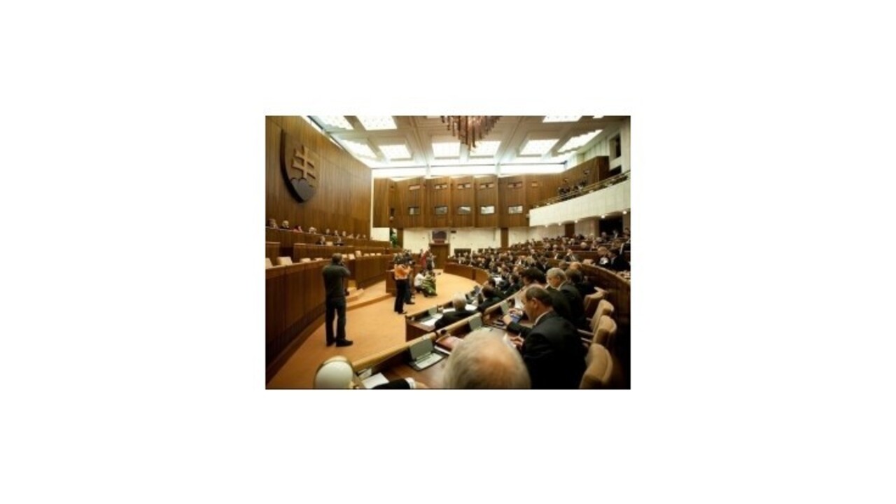 Aký bol odchádzajúci parlament?