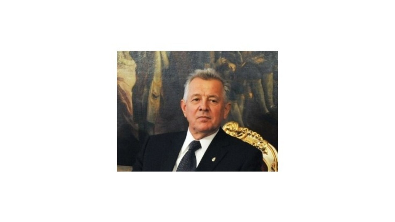 Maďarský prezident Pál Schmitt odstúpil z funkcie