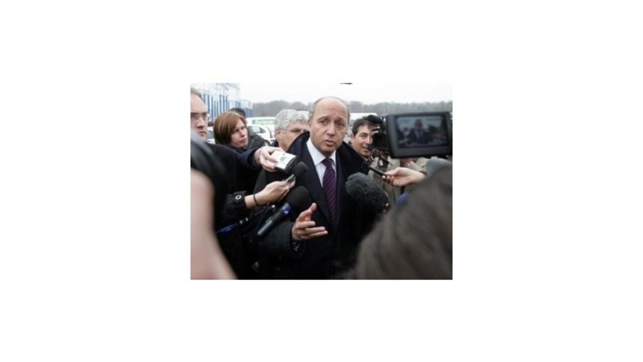 Hollande predstavil svoju vládu, šéfom diplomacie je expremiér Fabius