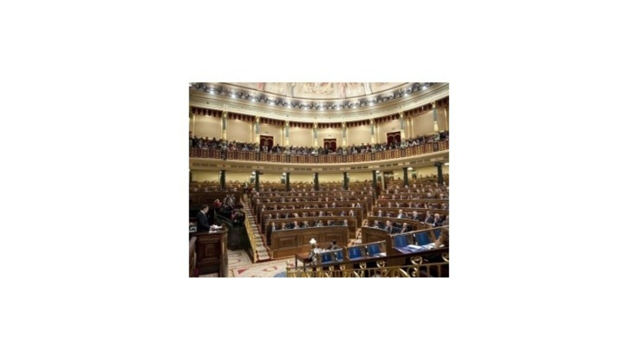 Španielsky parlament schválil úsporné opatrenia za 10 miliárd eur