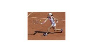 Začalo sa French Open, Stosurová si ako prvá zabezpečila postup