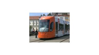 Bratislavčania môžu tri týždne zadarmo cestovať električkou Bombardier