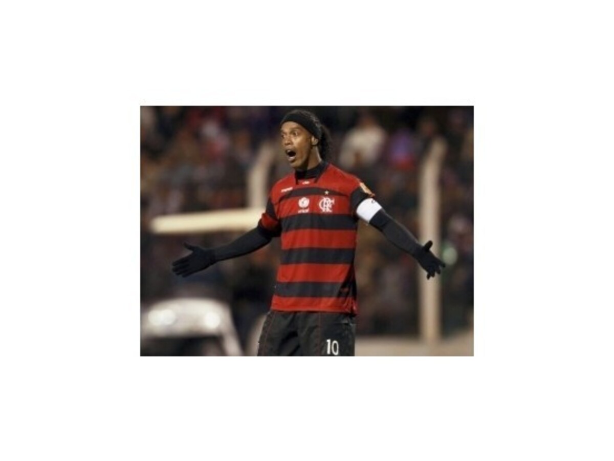 Ronaldinho žaluje Flamengo, žiada milióny dolárov