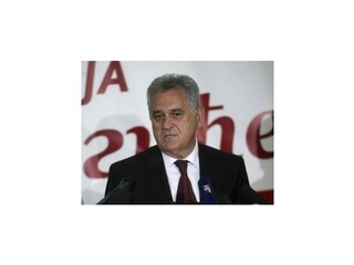 Nikolič rozjatril rany po Srebrenici