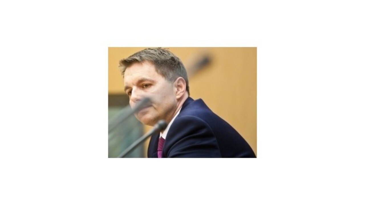 Kažimír pohrozil ministrom viazaním rozpočtových prostriedkov
