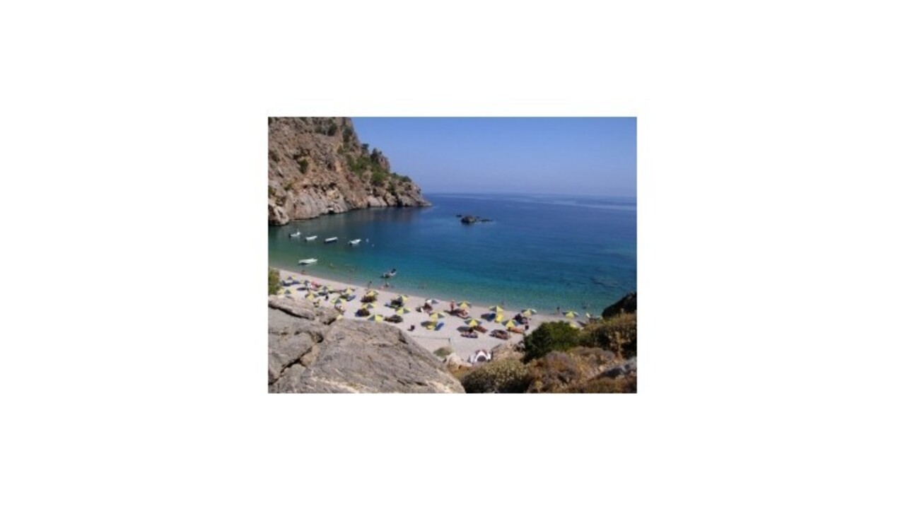 Dovolenkári zvolili vyčkávaciu taktiku, krachujúce Grécko nechcú