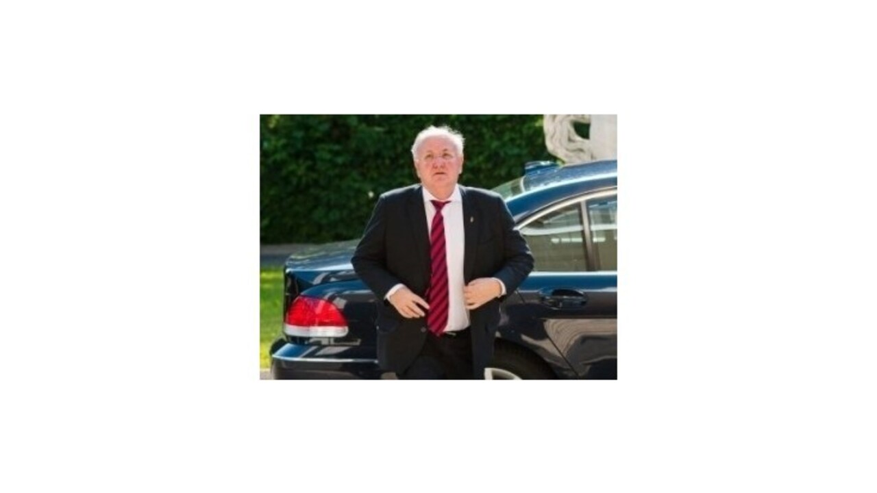 Čaplovič prezradil podmienky, za akých budú môcť žiaci na gymnáziá
