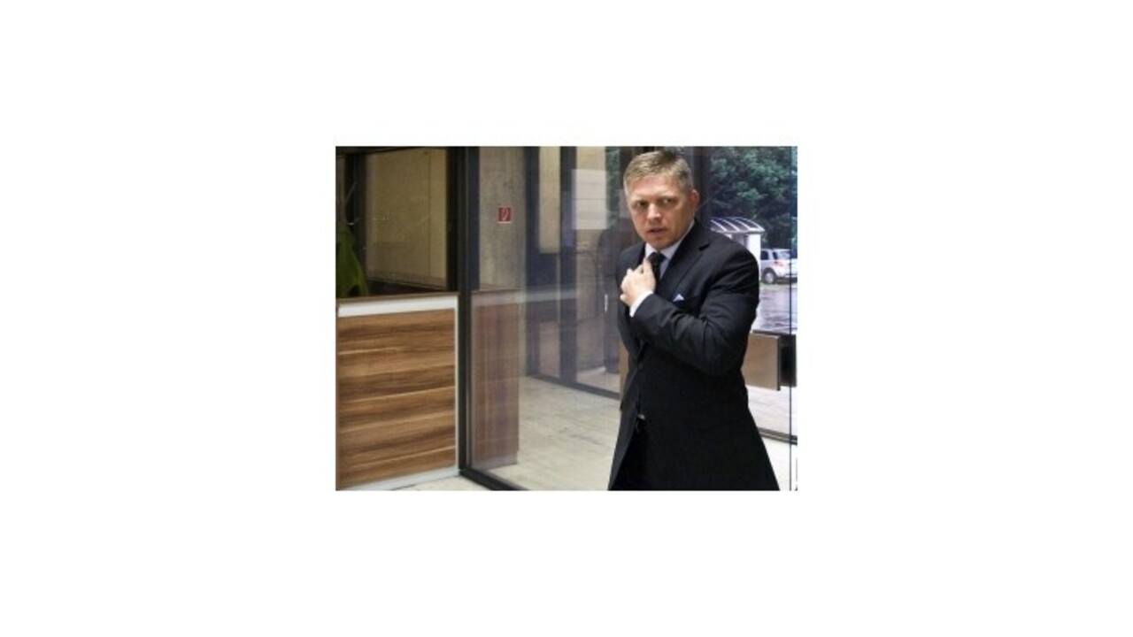 Fico uvažuje o verejnoprávnej poisťovni, podľa Procházku neušetrí