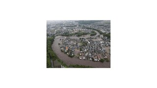 Záplavy na juhu Japonska si vyžiadali najmenej 19 obetí