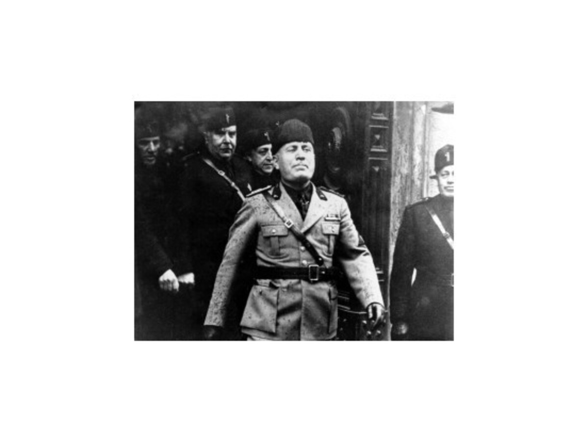 Berlusconiho straník chce pomenovať školu po Mussolinim
