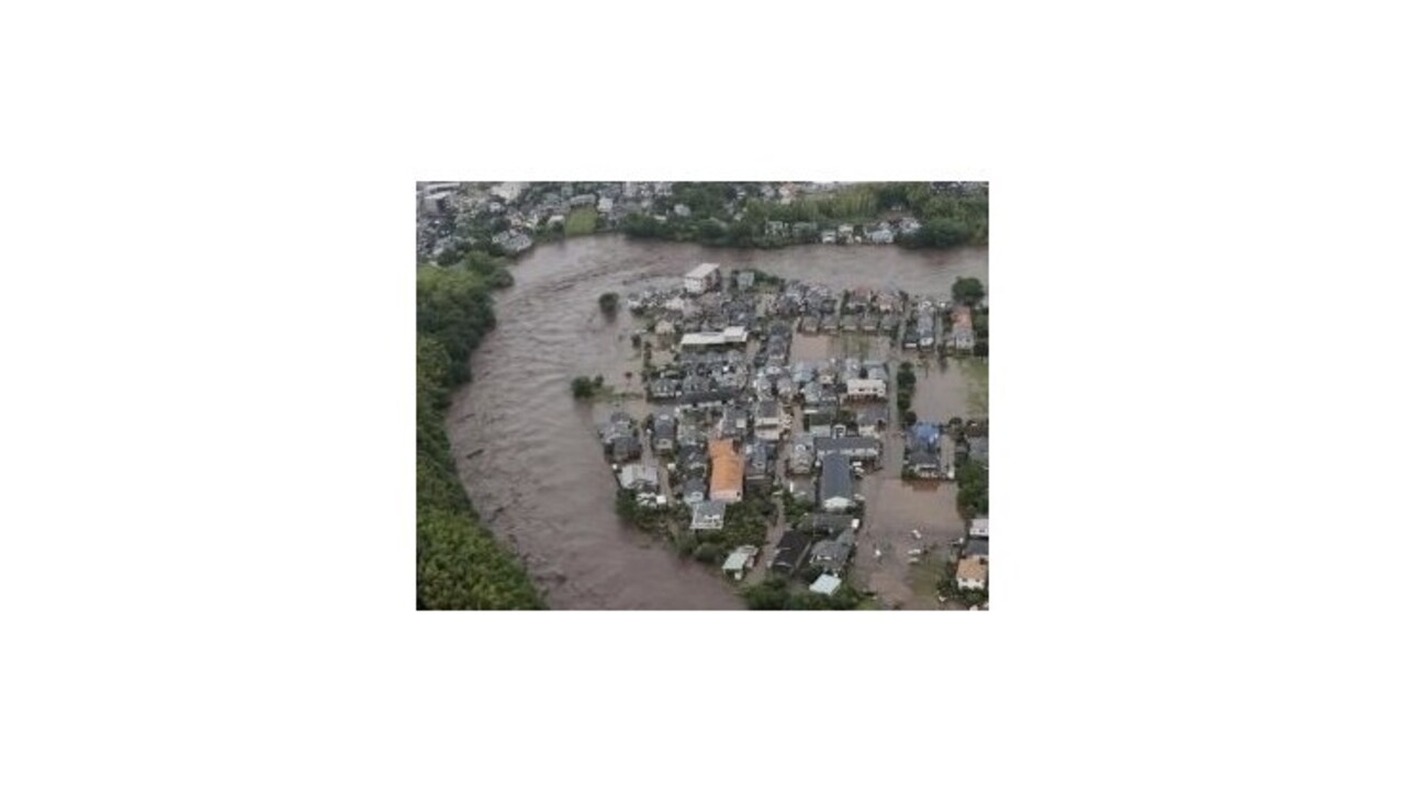 Pri povodniach v KĽDR zomrelo 88 ľudí