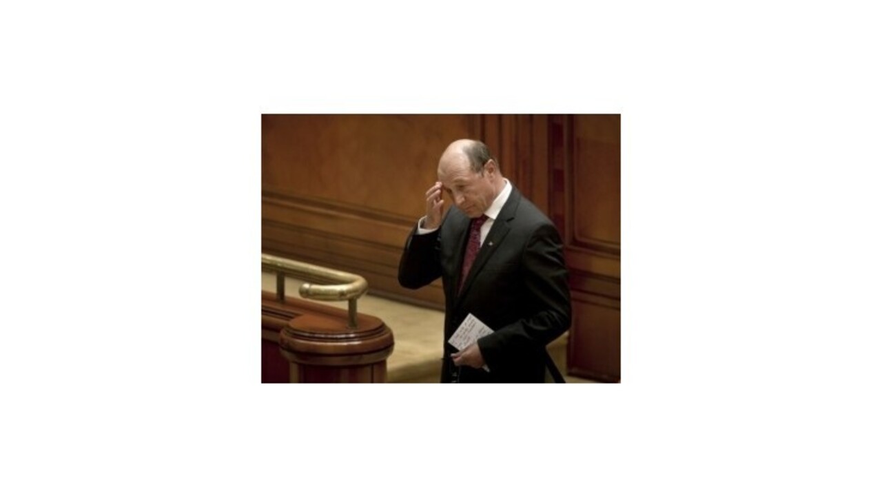 Rumunský prezident Traian Basescu zrejme ostane v úrade