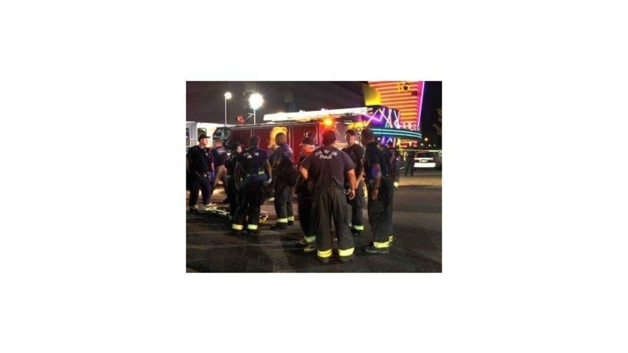 Masaker v Colorade si vyžiadal 13. obeť, zranená matka potratila