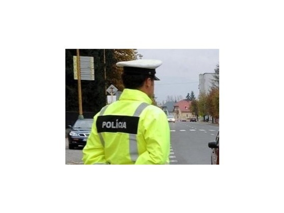 Polícia pátra po mužovi, ktorý lúpil v bratislavskej záložni