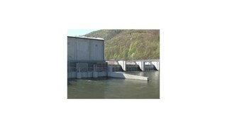 Vodná elektráreň pri Trnavej Hore a Pitelovej rozdelila ľudí