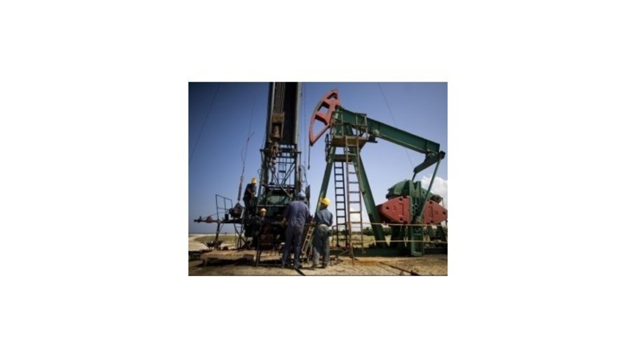 USA uvažujú o uvoľnení ropy zo strategických rezerv, aby znížili ceny