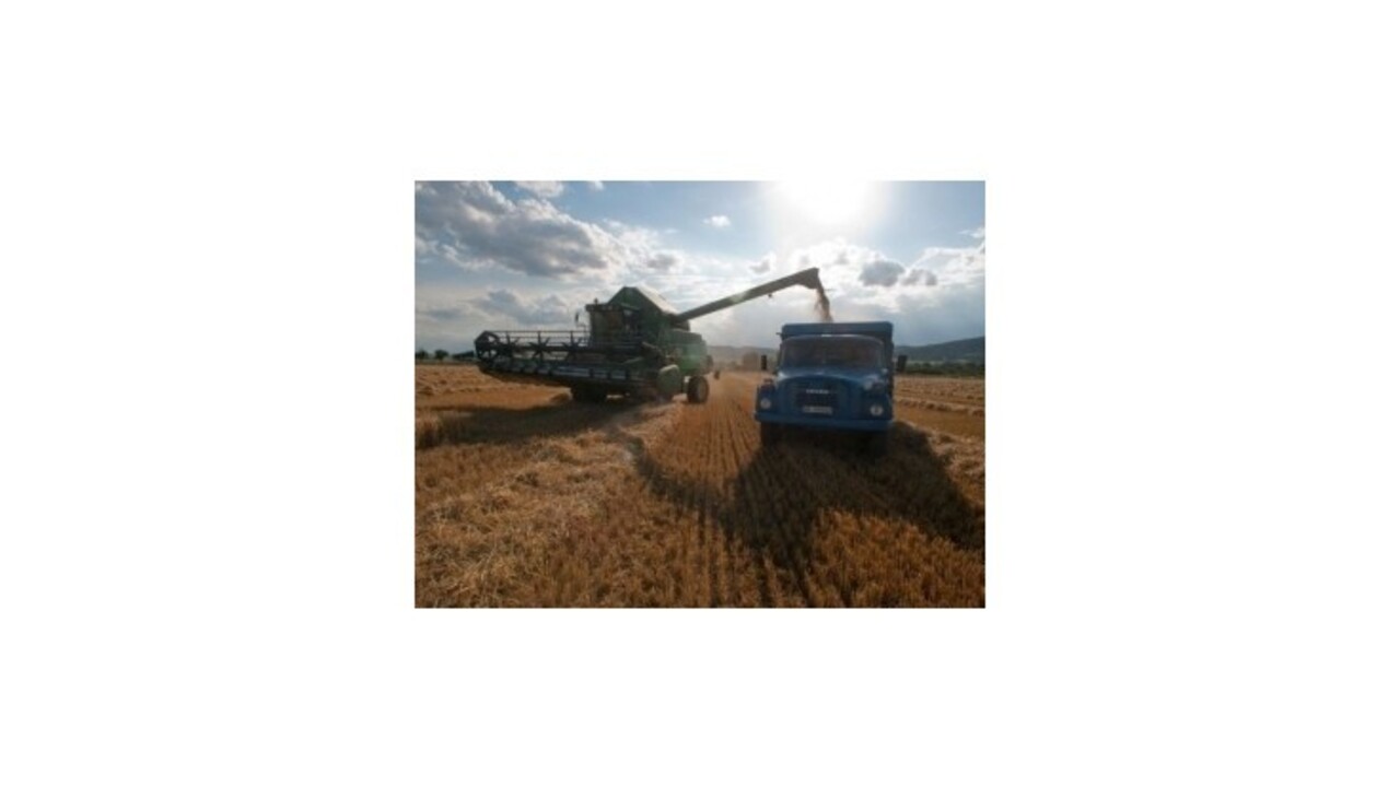 Jahnátek chce vybojovať podporu aj pre veľké agropodniky