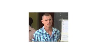 Belize zrušilo Mellovi trvalý pobyt na svojom území