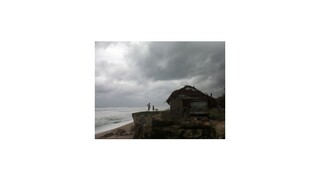 Tropická búrka Isaac ohrozuje Karibik