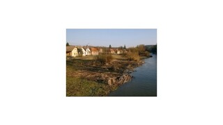 Malým obciam chýbajú obchody či dokonca chodníky