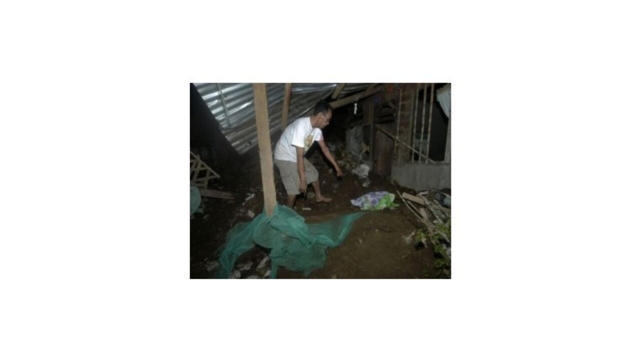 Zemetrasenie s magnitúdou 7,6 zničilo na Filipínach cesty i mosty