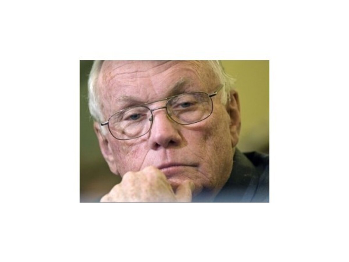 S Neilom Armstrongom sa v piatok "rozlúčil" aj Mesiac