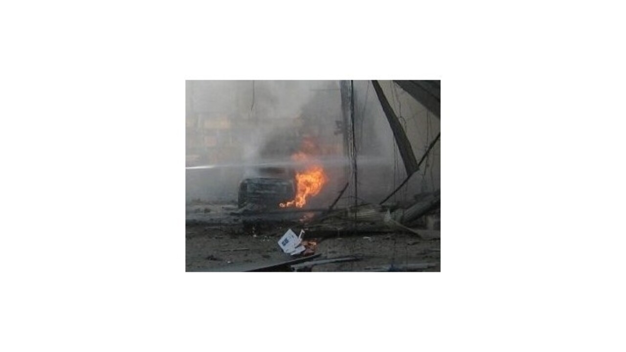 V rušnej štvrti Benghází vybuchlo auto, vodič zahynul