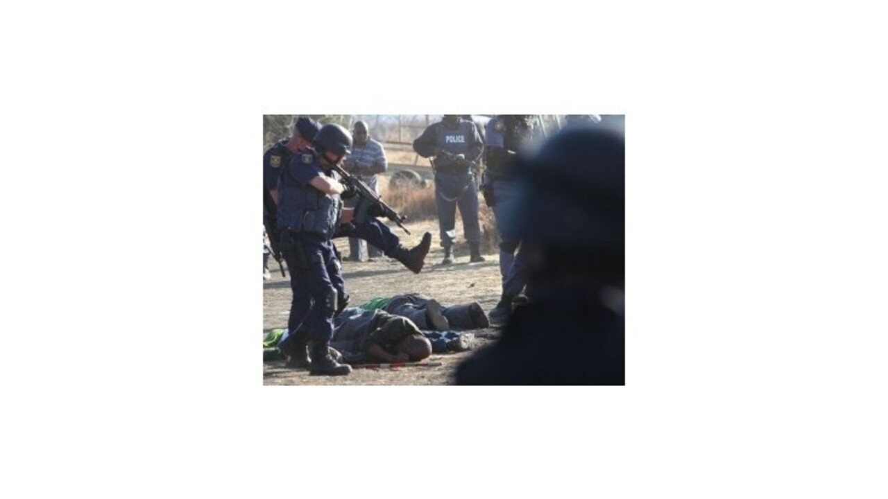 Prokuratúra JAR zrušila obvinenia z vraždy voči štrajkujúcim baníkom