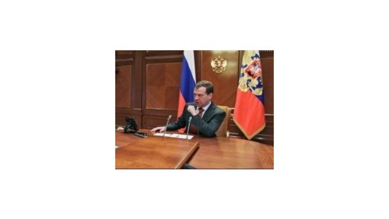 Pussy Riot si už vytrpeli dosť, tvrdí Medvedev
